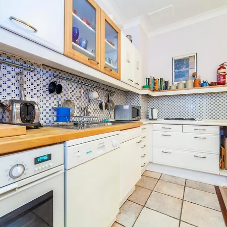 Kynance Mews Rustic And Unique Three Bedroom Mews House With A Private Courtyard Holiday home London