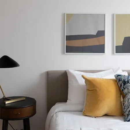 아파트 - Luxury And Spacious With Balcony 런던