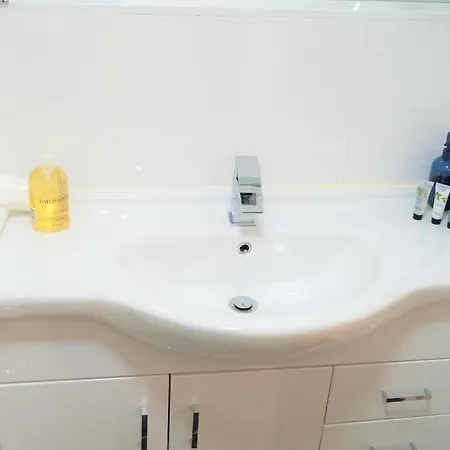 The Dwelling Point - Cannon Street Apartment London