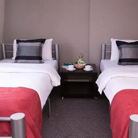 Smart Hyde Park View Hostel London