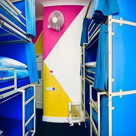 Smart Hyde Park View Hostel London