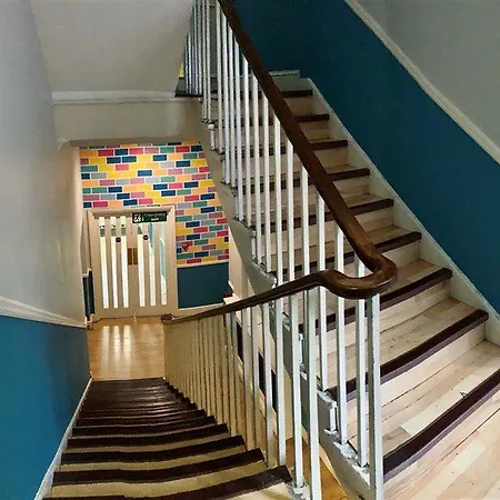 Smart Hyde Park View Hostel London
