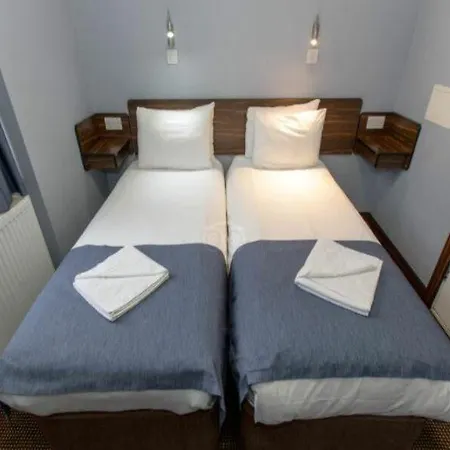 Hotel Angus