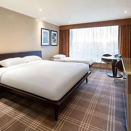 Hotel Radisson Blu Hotel, London Heathrow 4*