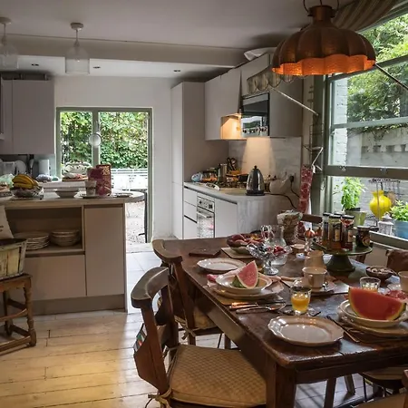 Hurlingham Bed & Breakfast London