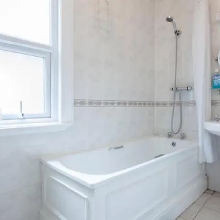Home2home-rooms Bed & Breakfast Londen
