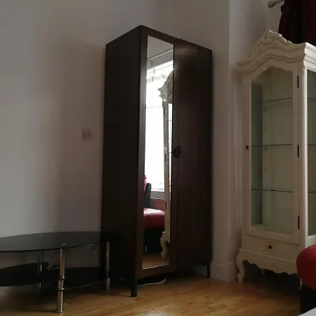 Haringey Victorian House לונדון