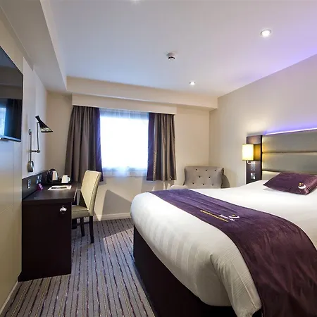 Premier Chiswick 3*