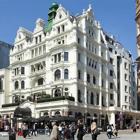 Premier Leicester Square Hotel 3*
