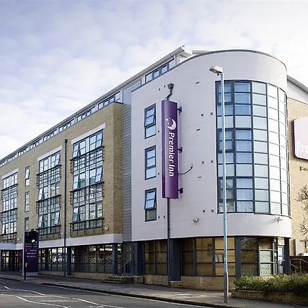 Hotel Premier Kew Bridge 3*