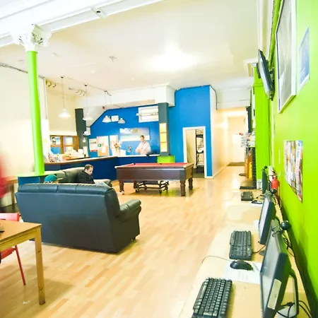 Onefam Waterloo 18-36 Years Old Hostel London