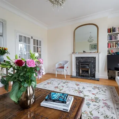 Panoramic Family In Maida Vale * London