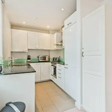 Appartamento Alfred Place - Amazing Short Let In Central Londra