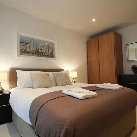 Fusion Court Serviced * New Malden