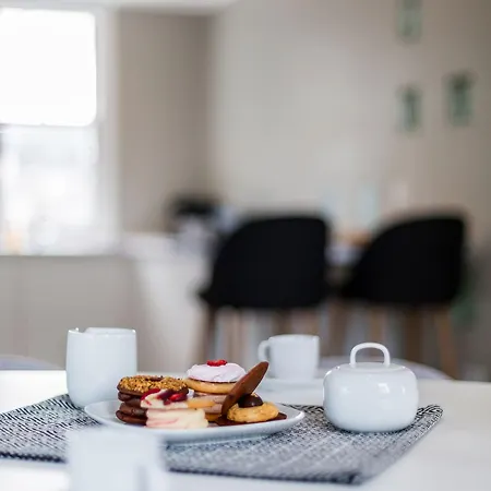 Soho 1 Bed L3 By Basetogo *