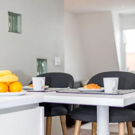 Soho 1 Bed L3 By Basetogo Apartment