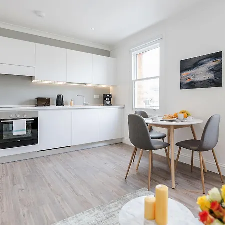 Soho 1 Bed L3 By Basetogo