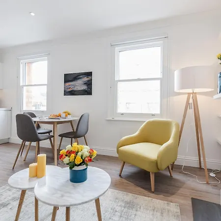 Soho 1 Bed L3 By Basetogo Apartment *