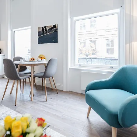 Soho 1 Bed L3 By Basetogo