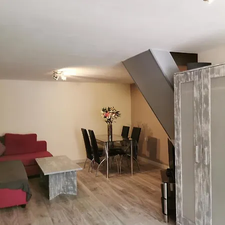 Palaz 1 - 2 Bedroom Garden Flat * Edmonton