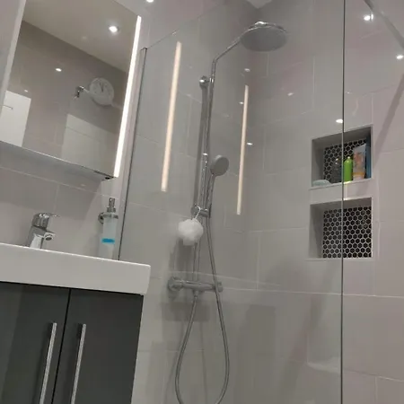 Stunning Double In Harrow Wembley - Khoob House