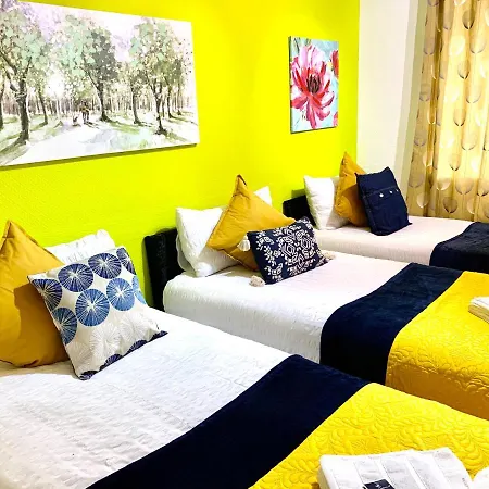 Spacious Excel 2 Bedrooms, Separate Reception, Kitchen, Full *