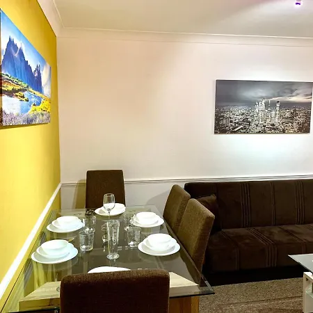 Apartamento Excel 2 Bedrooms, Reception, Spacious