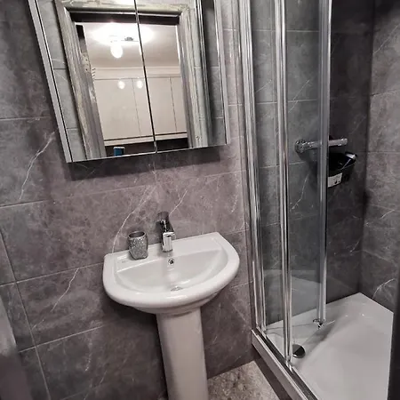 Apartment Palaz 2 - 2 Bedroom Flat *