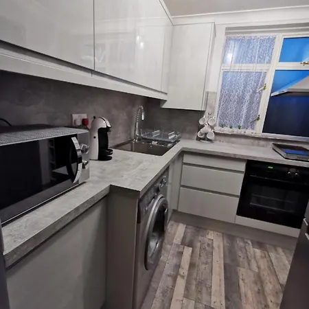 Apartment Palaz 2 - 2 Bedroom Flat Edmonton