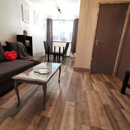 Palaz 2 - 2 Bedroom Flat Apartment *