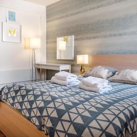 Apartment Oxford Street By Threstle London
