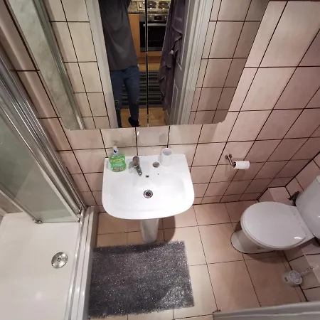 Palaz 1 - 2 Bedroom Garden Flat Apartment