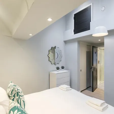 Urban Chic - Wellington Apartment London