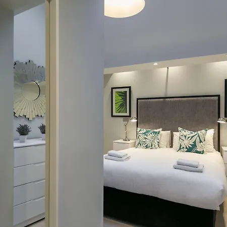 Urban Chic - Wellington Apartment *