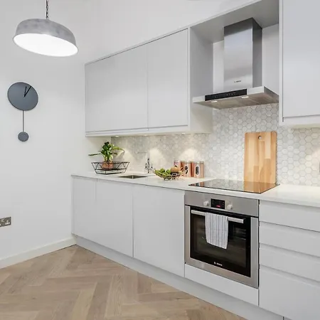 Kula - Fitzrovia Newman St * Londra