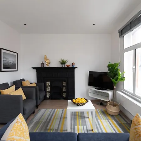 Homely - West End *