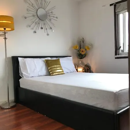 Spacious House 15min To Canary Wharf/o2/excel/central Holiday home