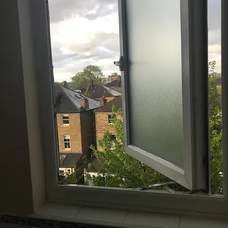 Cama Box Finsbury Park * London