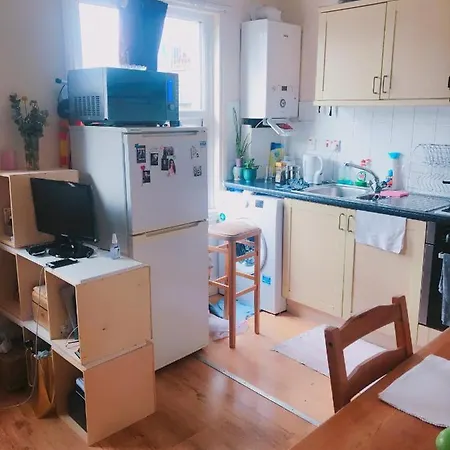 Cama Box Finsbury Park London