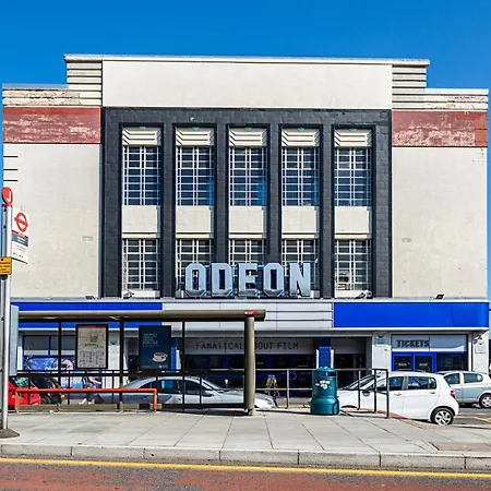 South Woodford 2 Bed En-suite House Appartamento Londra