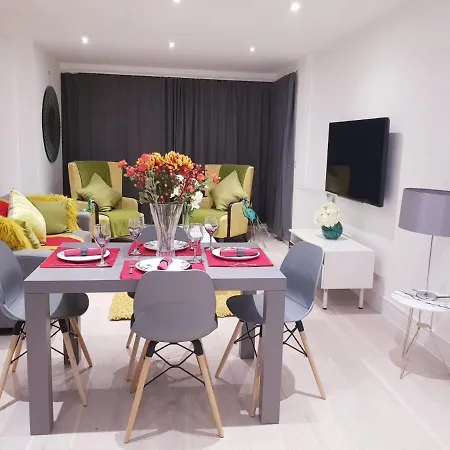 Chiswick Park Apartments, Chiswick, West
