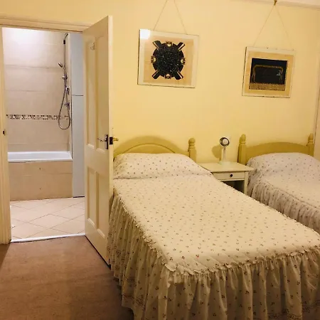 Kew Gardens & National Archives Homestay Richmond (Greater London)