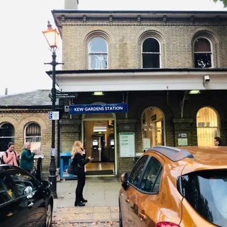 Kew Gardens & National Archives Homestay Richmond (Greater London)