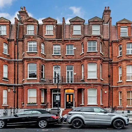 Lovely 2 Bedroom Flat In The Heart Of Chelsea * London