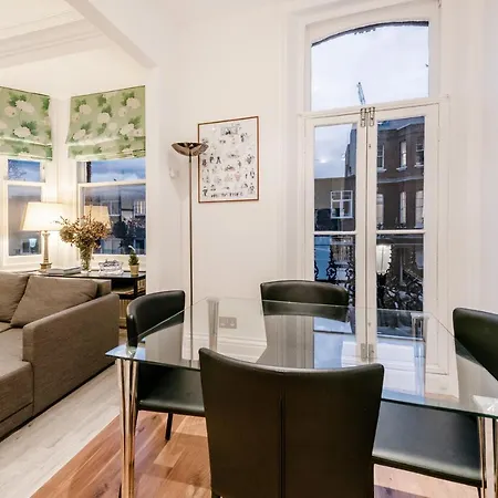 Lovely 2 Bedroom Flat In The Heart Of Chelsea *