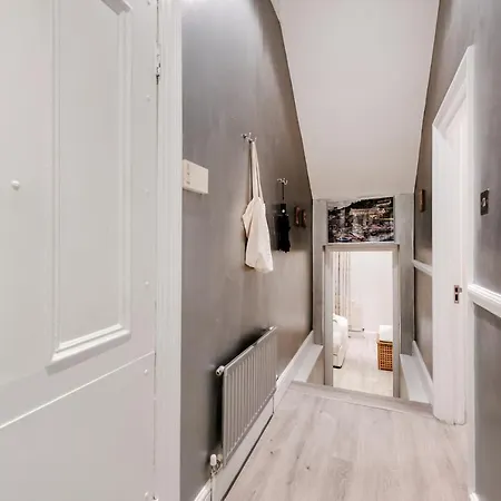 Lovely 2 Bedroom Flat In The Heart Of Chelsea * London