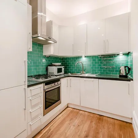 Lovely 2 Bedroom Flat In The Heart Of Chelsea *