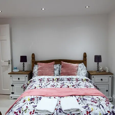 Newly Refurbished 2 Bedroom In The Heart Of Greenwich Appartamento Londra