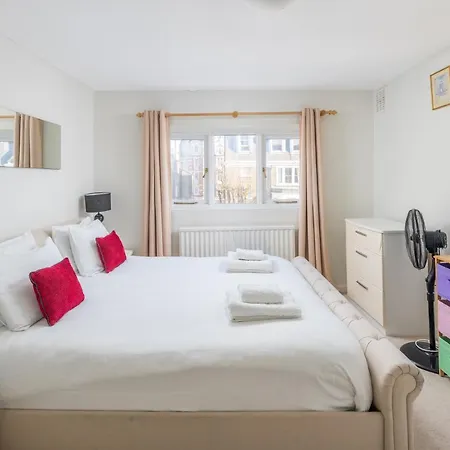 Lovely Flat In Kensington *