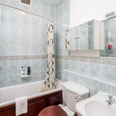 Lovely Flat In Kensington